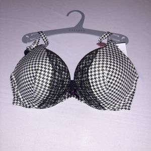 🖤NWT🤍 Cacique Smooth Boost Plunge Bra